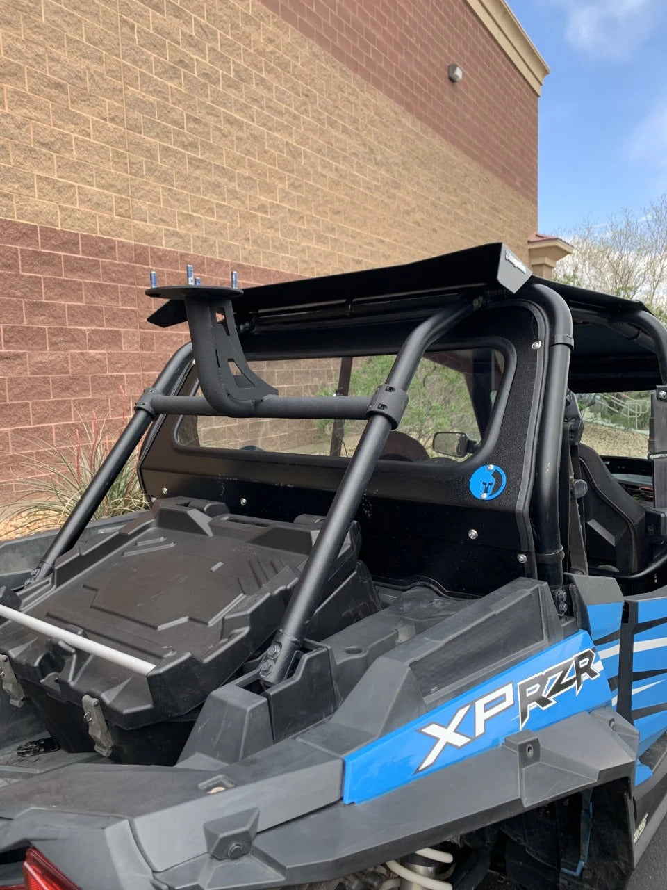Polaris RZR 1000XP/Turbo 2019-20 Rear Windshield installed on UTV showcasing safety and design features.